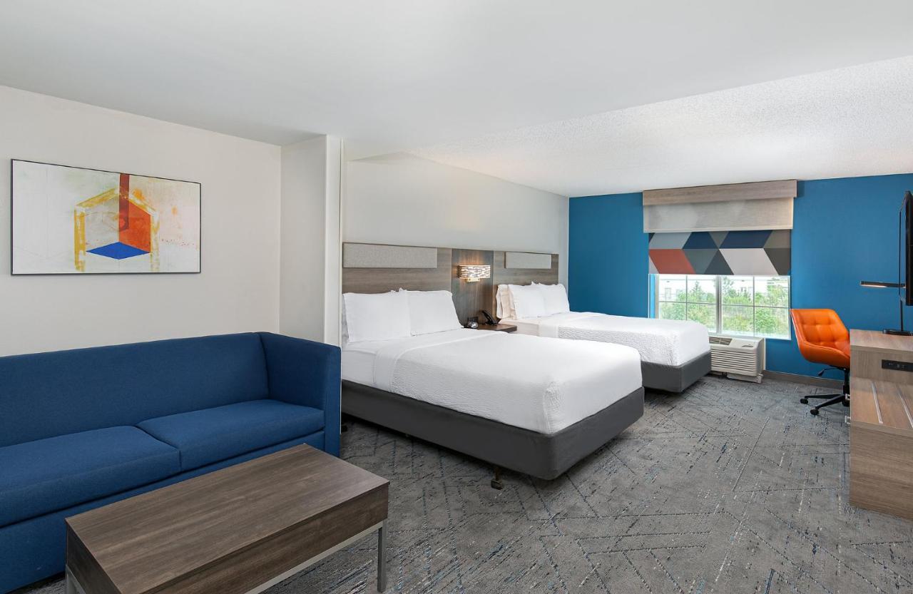 Holiday Inn Express & Suites Columbus At Northlake By Ihg Kültér fotó