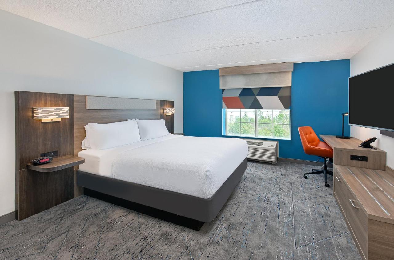 Holiday Inn Express & Suites Columbus At Northlake By Ihg Kültér fotó