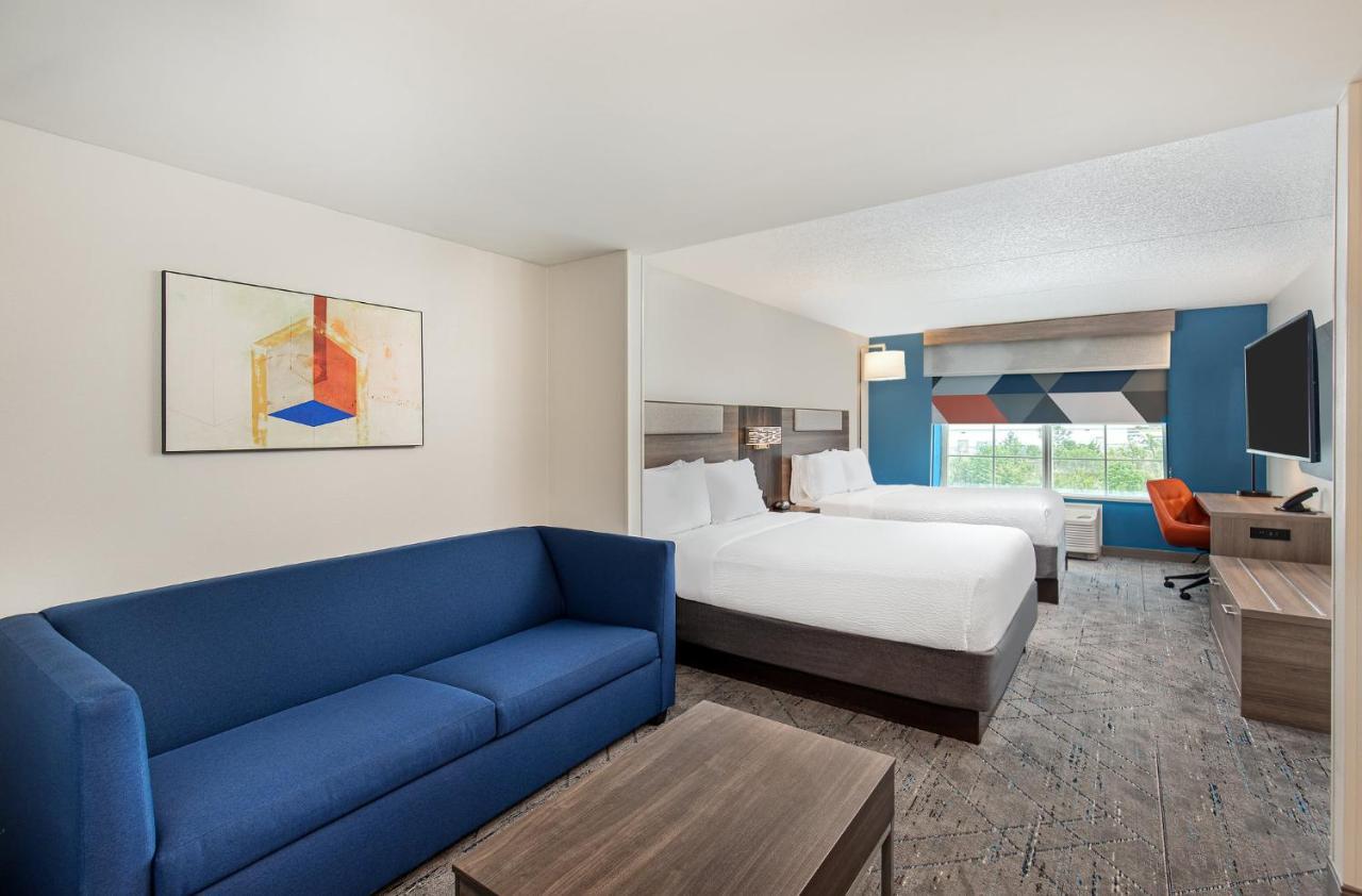 Holiday Inn Express & Suites Columbus At Northlake By Ihg Kültér fotó