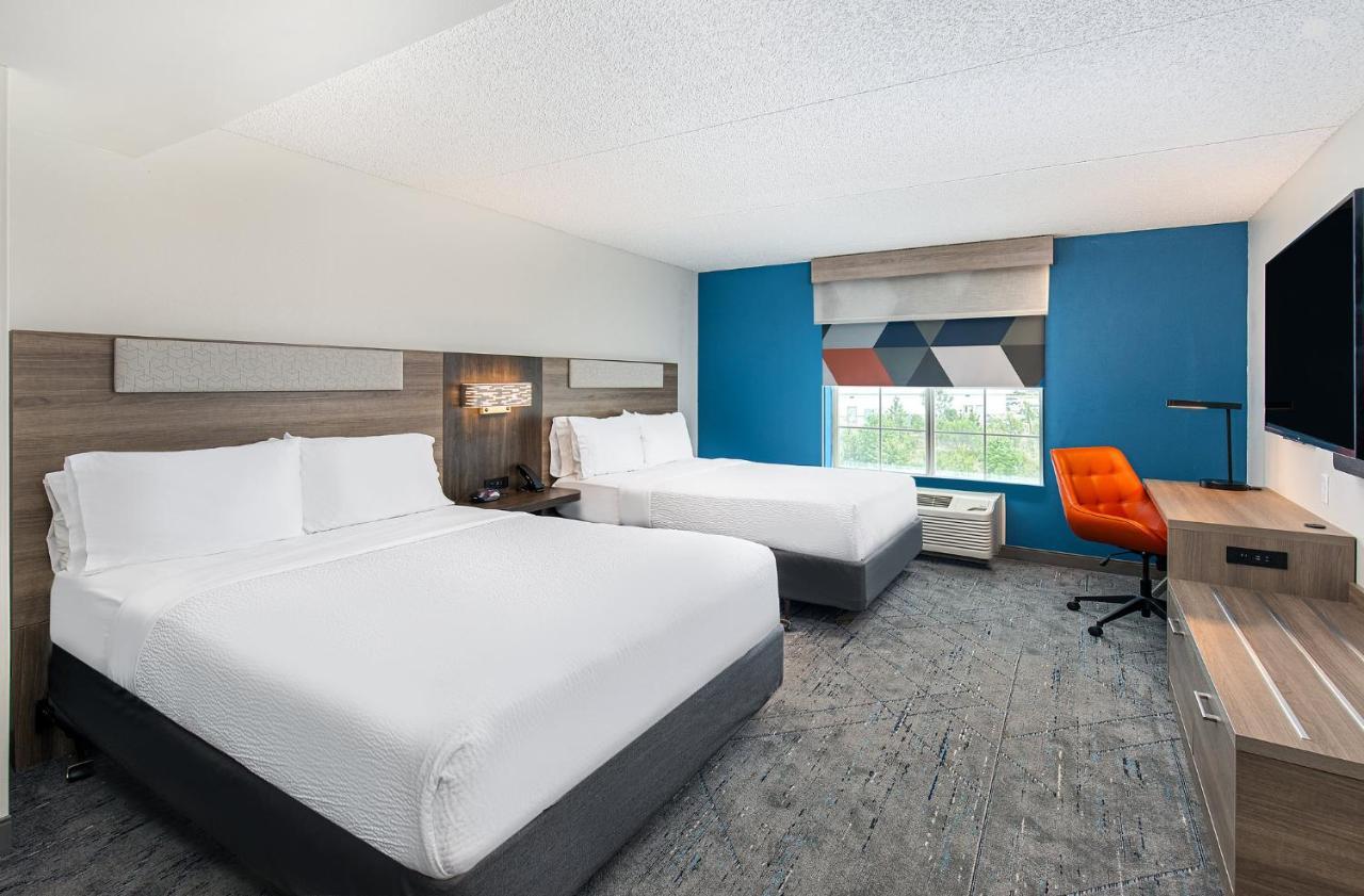 Holiday Inn Express & Suites Columbus At Northlake By Ihg Kültér fotó