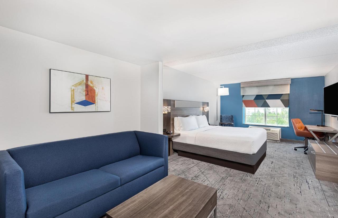 Holiday Inn Express & Suites Columbus At Northlake By Ihg Kültér fotó